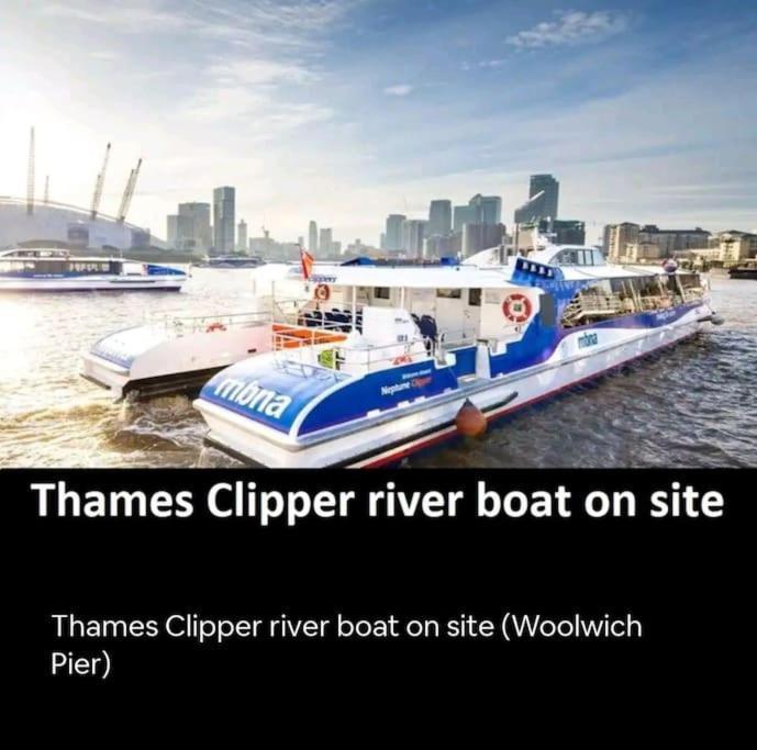 Snuggle Inn - Riverside Apartments - Views Over Looking London River Thames, Close To O2 Arena, London Excel, London City Airport, Thames Clipper- River Boat Service, Woolwich Ferry, Onsite Parking, Twin Room Option Available Extérieur photo