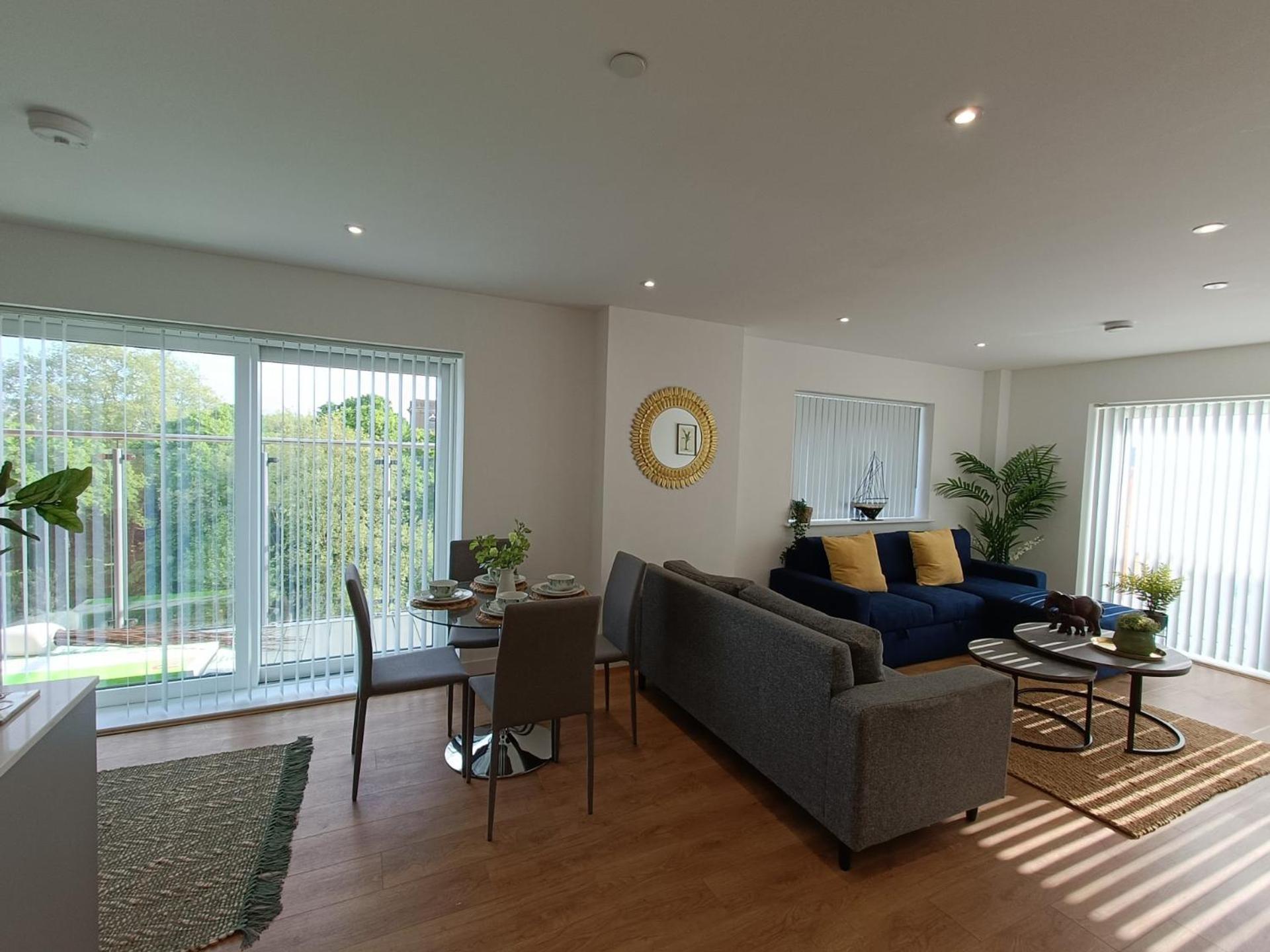 Snuggle Inn - Riverside Apartments - Views Over Looking London River Thames, Close To O2 Arena, London Excel, London City Airport, Thames Clipper- River Boat Service, Woolwich Ferry, Onsite Parking, Twin Room Option Available Extérieur photo