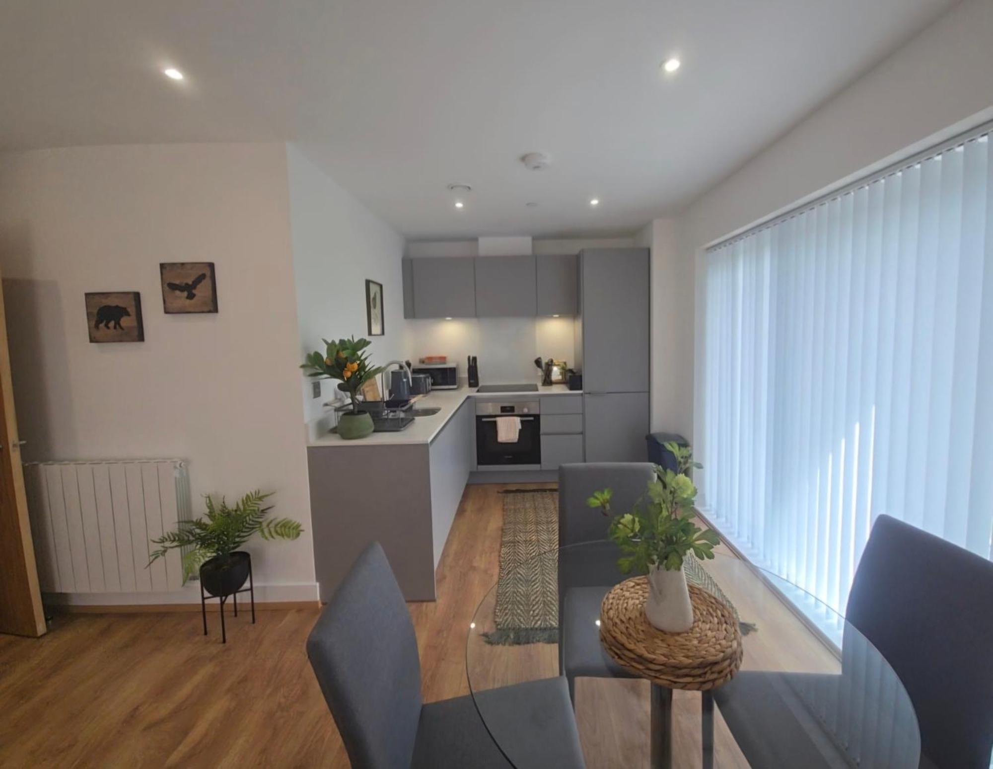 Snuggle Inn - Riverside Apartments - Views Over Looking London River Thames, Close To O2 Arena, London Excel, London City Airport, Thames Clipper- River Boat Service, Woolwich Ferry, Onsite Parking, Twin Room Option Available Extérieur photo