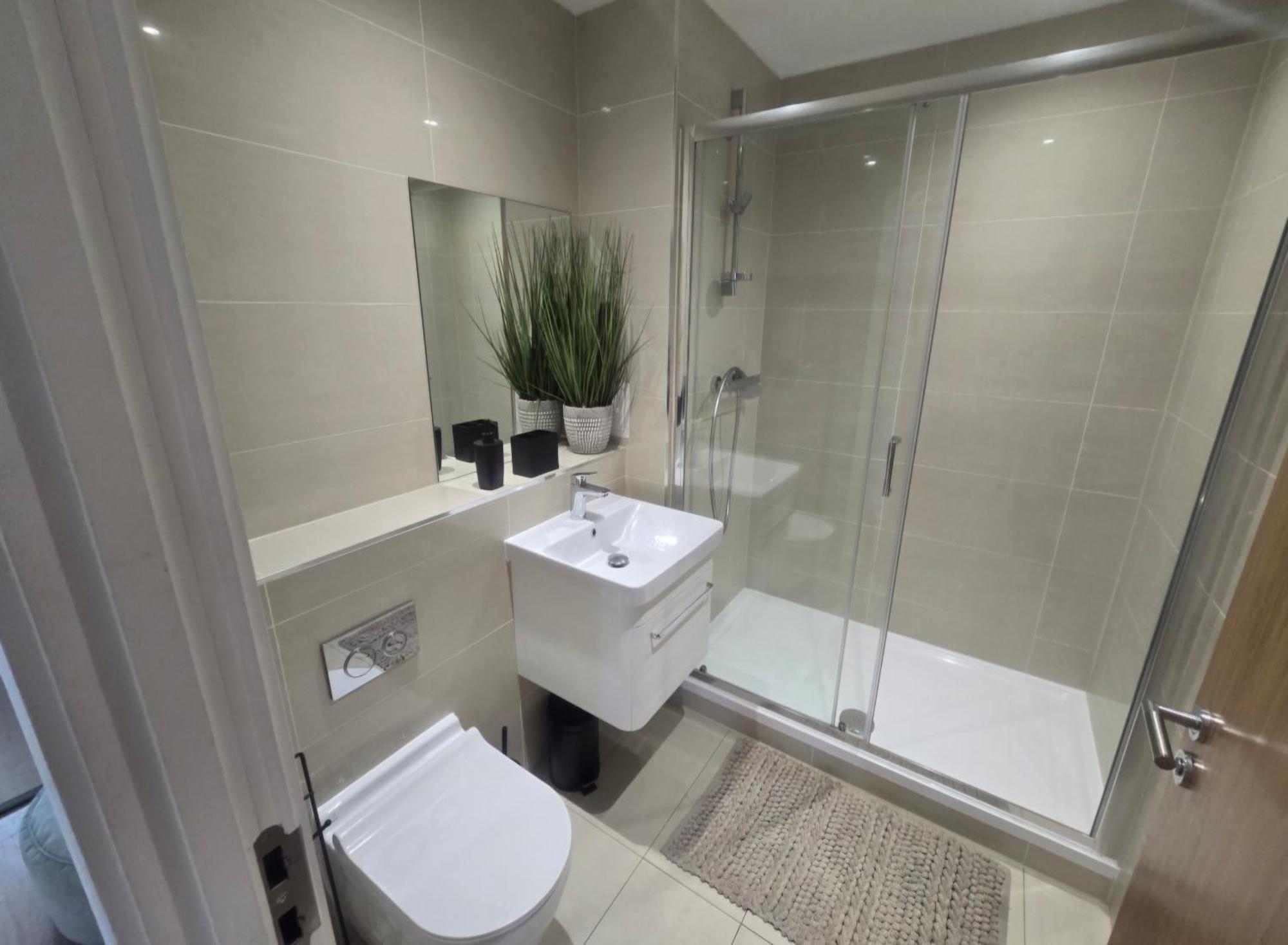 Snuggle Inn - Riverside Apartments - Views Over Looking London River Thames, Close To O2 Arena, London Excel, London City Airport, Thames Clipper- River Boat Service, Woolwich Ferry, Onsite Parking, Twin Room Option Available Extérieur photo